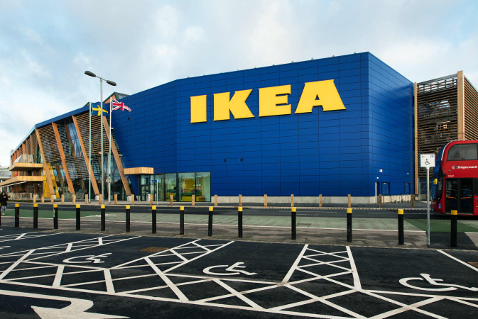 Шведська IKEA закриває свій магазин у місті Бурленге та замінить його компактнішим форматом у торговельному центрі.