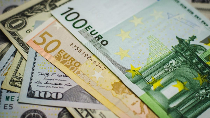НБУ визначив курси валют на вівторок, 12 квітня.