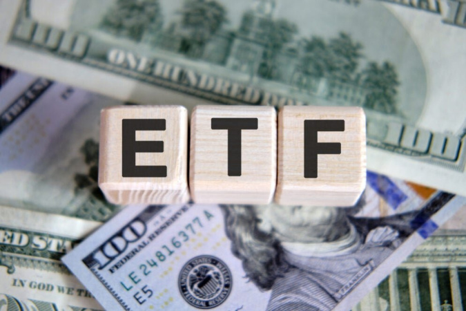 За п'ять тижнів після запуску фонд Roundhill Memory ETF (DRAM) залучив понад 6 млрд доларів активів, обійшовши навіть дебютний рекорд Bitcoin ETF від BlackRock у 2024 році.