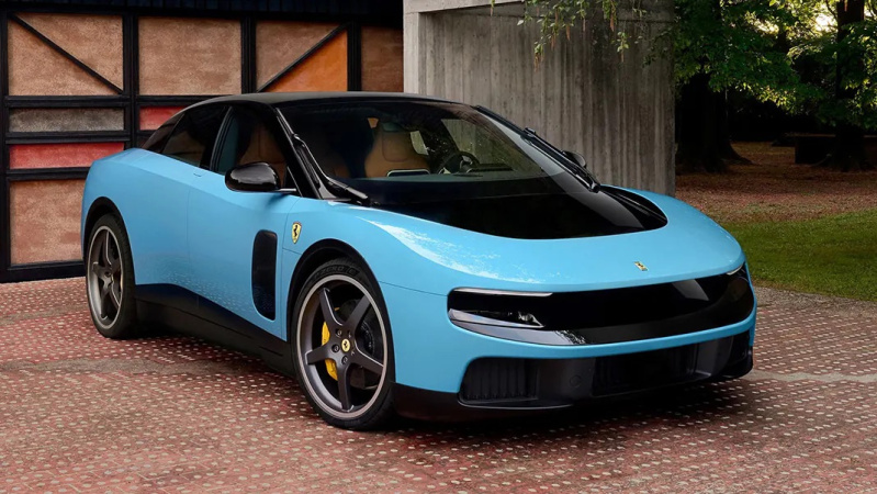 Итальянский производитель Ferrari представил свой первый серийный электромобиль Luce.
