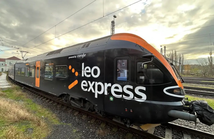 Пражский частный международный железнодорожный и автобусный оператор Leo Express 25 июня запускает межевропейское железнодорожное сообщение, которое составит более 1300 километров и станет одним из самых длинных прямых железнодорожных маршрутов в Европе.