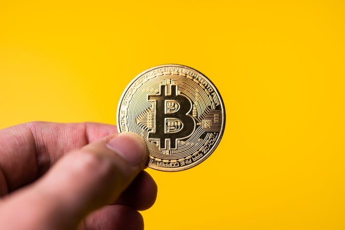 Учені підрахували вуглецевий слід біткоїна: одна транзакція генерує майже пів тонни CO2