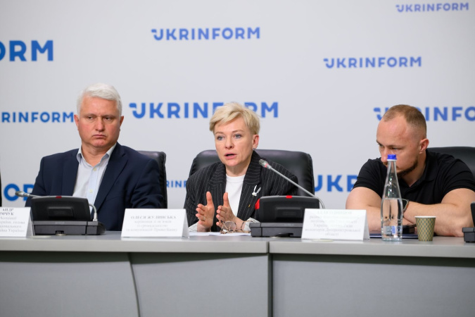 9 червня Асоціація благодійників України та Приватбанк провели круглий стіл на тему: «Вартість довіри: як верифікація формує стандарти прозорості громадського сектору».