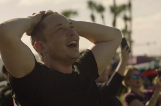11 июня SpaceX вышла на биржу Nasdaq и провела крупнейшее IPO в истории, привлекая $75 млрд.