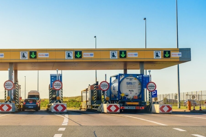 Платні дороги в Україні з'являться дуже скоро.