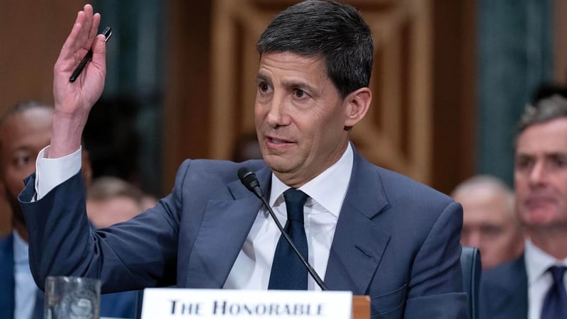 Федеральная резервная система США по итогам заседания 16−17 июня единогласно оставила процентную ставку на прежнем уровне — 3,5−3,75%.► Читайте страницу«Минфина» в Facebook: главные финансовые новостиРезультаты заседания ФРСВ своем заявлении Федеральный комитет по операциям на открытых рынках сослался на уверенный рост экономической активности, несмотря на неопределенность из-за иранского кризиса, но напомнил и о повышенной инфляции, связанной с перебоями в поставках нефти.