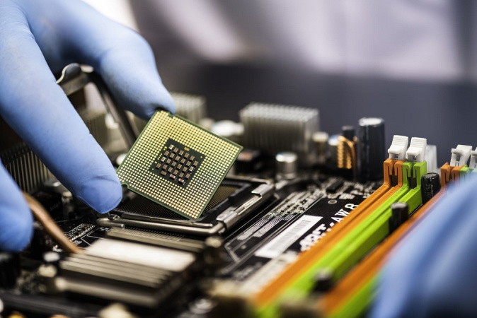Центральный банк Южной Кореи назвал выплаты бонусов работникам Samsung Electronics и SK Hynix риском для ценовой стабильности страны.
