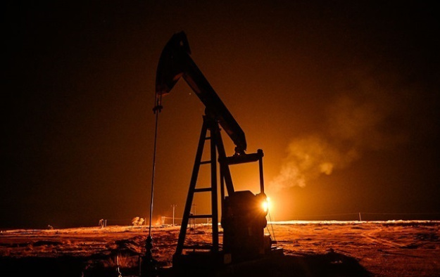 Соединённые Штаты официально разрешили продажу иранской нефти, пойдя на ослабление многолетнего режима санкций.