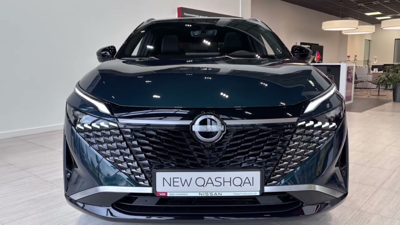 Японський автогігант Nissan вирішив поставити на паузу роботу над електричною версією свого бестселера, кросовера Qashqai.