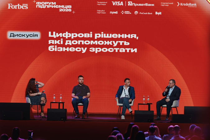 Искусственный интеллект уже перестал быть технологической новинкой и становится фактором конкурентоспособности бизнеса, но главный барьер для его внедрения — не технологии, а люди.