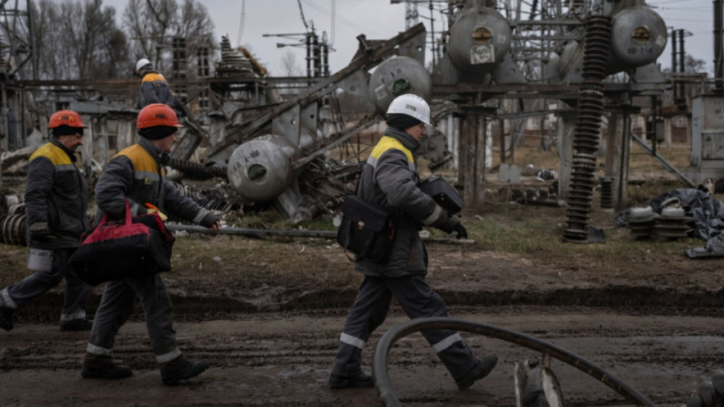 Міністерство соціальної політики анонсувало новий механізм перегляду справ щодо виплат постраждалим від російської агресії працівникам критичної інфраструктури.