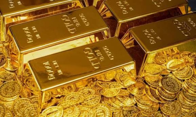 JPMorgan пересмотрел прогноз по цене золота, снизив ожидания на конец 2026 года с $6000 до $4500 за унцию.