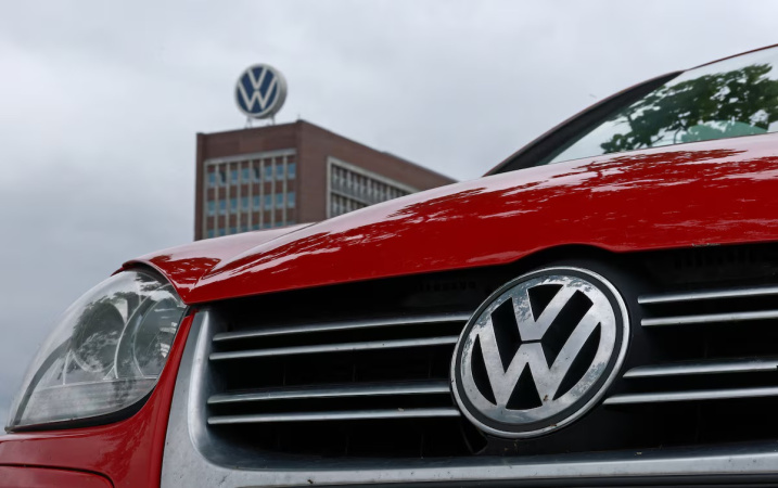 Більшість членів наглядової ради Volkswagen заблокували масштабний план реструктуризації концерну, який просував гендиректор Олівер Блуме.