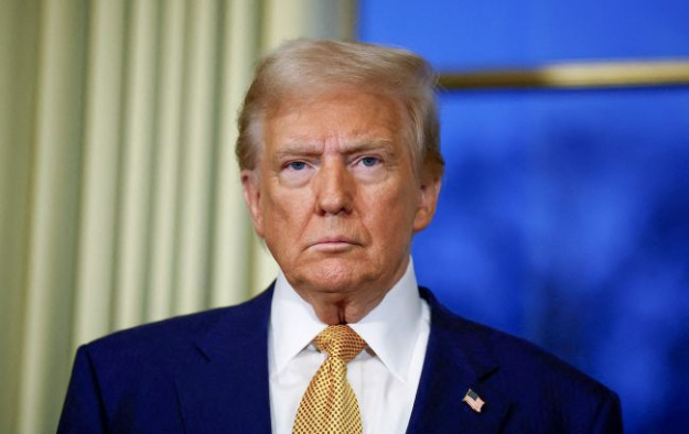 Монетный двор США планирует выпустить новую золотую монету номиналом один доллар с профилем президента Дональда Трампа, приуроченную к юбилею страны.