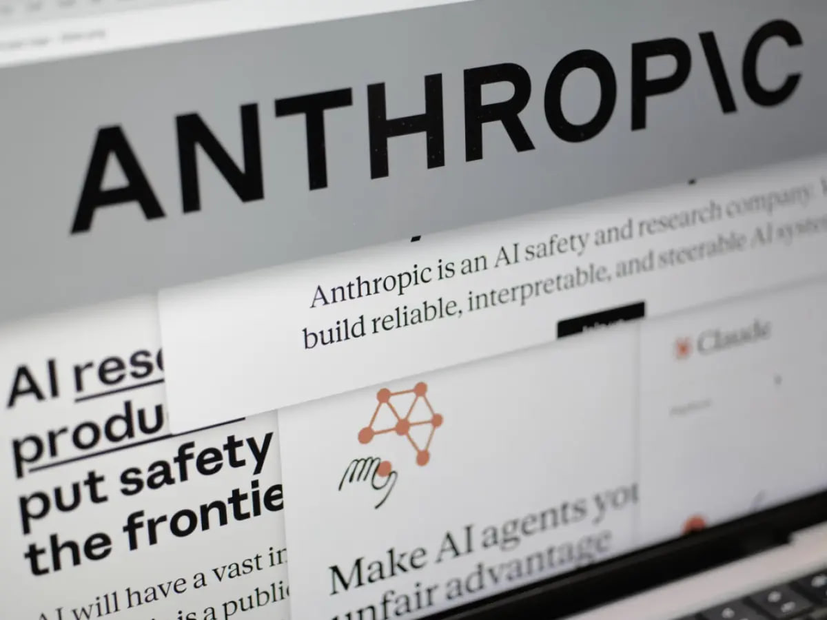 Компания Anthropic сообщила, что вводит водяные знаки для текстов, которые будут генерировать будущие версии Claude.