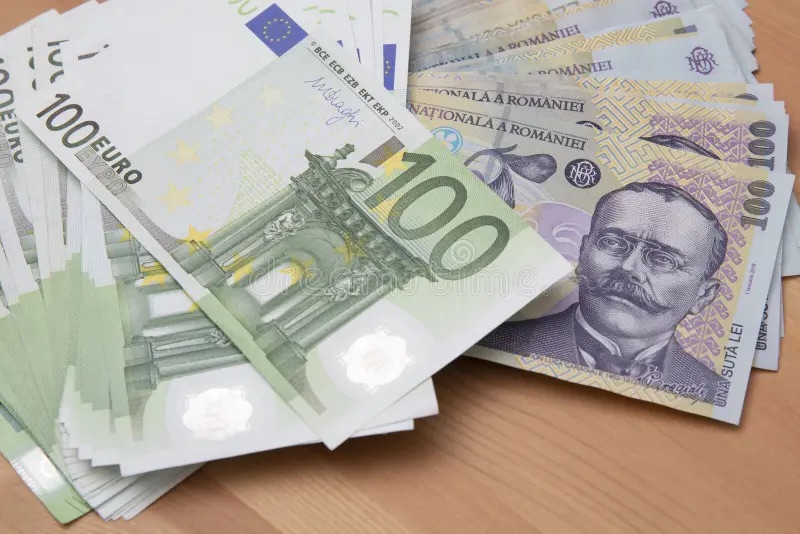 Румыния может задать себе цель вступление в еврозону в 2032 году, если выполнит необходимые условия.