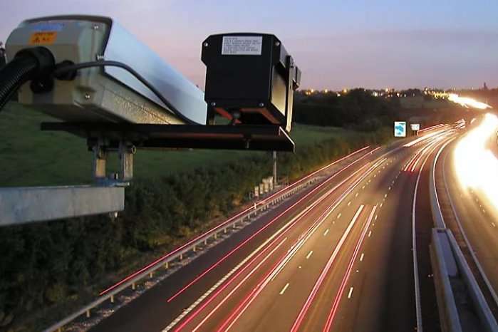 С 20 августа 2026 на автомобильных дорогах Украины заработают еще 50 комплексов автоматической фиксации нарушений ПДД.
