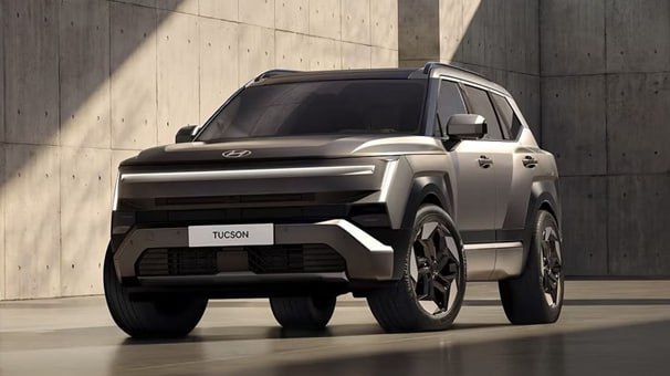 В сети распространяются официальные фото нового Hyundai Tucson, кардинально изменившего внешность и прибавившего в размерах.