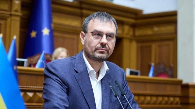 Глава Налогового Комитета В Р Даниил Гетманцев во время своего выступления в Верховной Раде обратился к депутатам с требованием уволить Главу НБУ Андрея Пышного после того, как 19 августа были опубликованы видеоматериалы по операции «Форест Гамп».► Читайте страницу «Минфина» в фейсбуке: главные финансовые новостиВыступление Пышного в Раде20 августа глава Нацбанка Андрей Пышный выступил с докладом о ситуации вокруг государственного Сенс Банка.