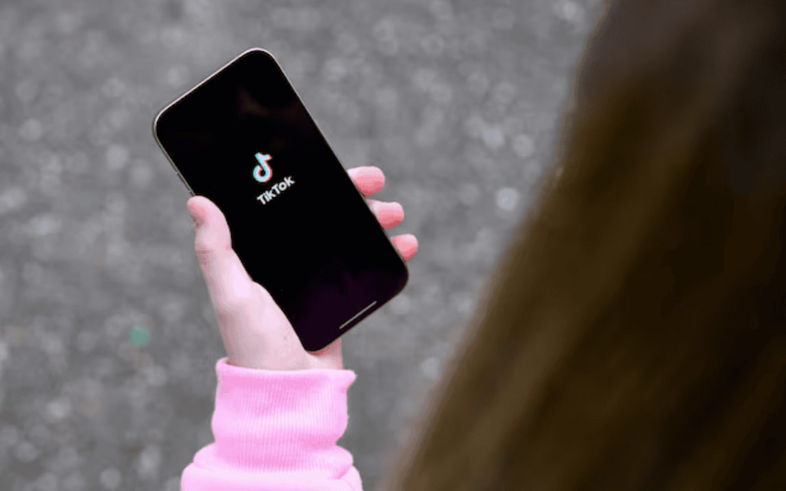 TikTok согласился оплатить США $400 млн, чтобы закрыть судебное дело о нарушении конфиденциальности детей на платформе.