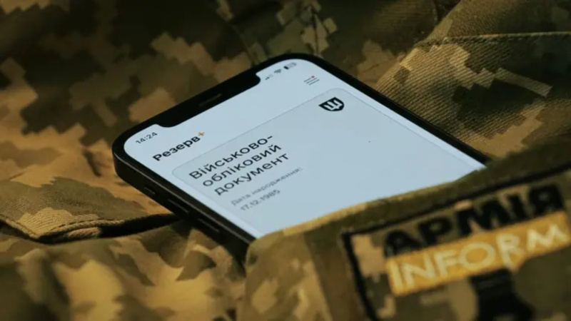 Цифровизация военного учета сделала видимой проблему, с которой годы сталкиваются женщины без медицинского и фармацевтического образования.