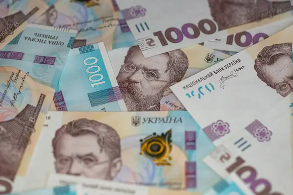Національна комісія з цінних паперів та фондового ринку спростила процедуру випуску облігацій внутрішніх місцевих позик і планує посилити роботу з громадами в цьому напрямкуЯк повідомляється на сайті держоргану, оновлені правила мають полегшити громадам залучення довгострокового фінансування для інфраструктурних, житлових, відновлювальних та інших проєктів.