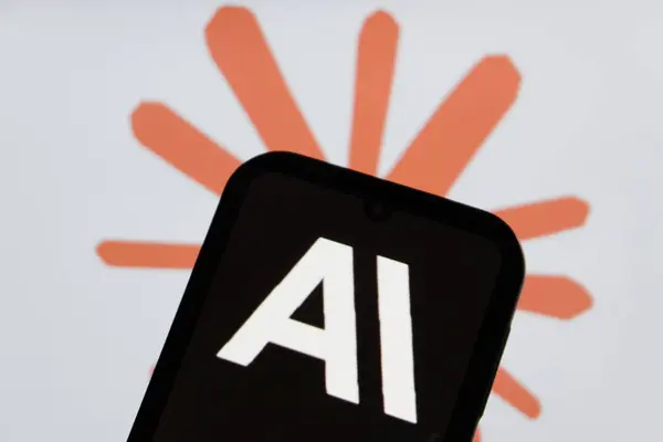 Как сообщает Quartz, шесть соучредителей компании Anthropic впервые попали в рейтинг Forbes 400 самых богатых американцев.