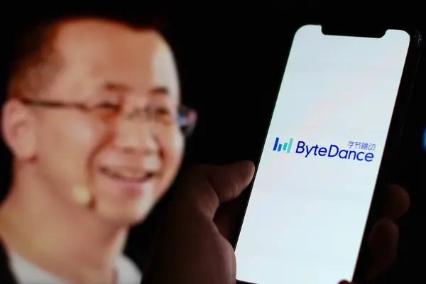 Основатель китайской технологической компании ByteDance, владеющей TikTok, Чжан Имин впервые возглавил рейтинг самых богатых людей Азии, сообщает Bloomberg.