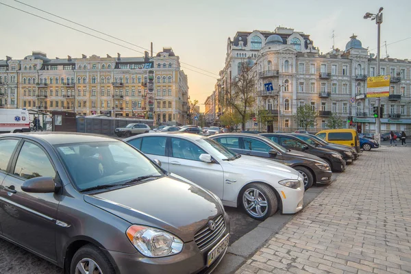 За даними «Укравтопрома», Київ залишається найбільшим регіональним ринком нових легкових автомобілів в Україні.