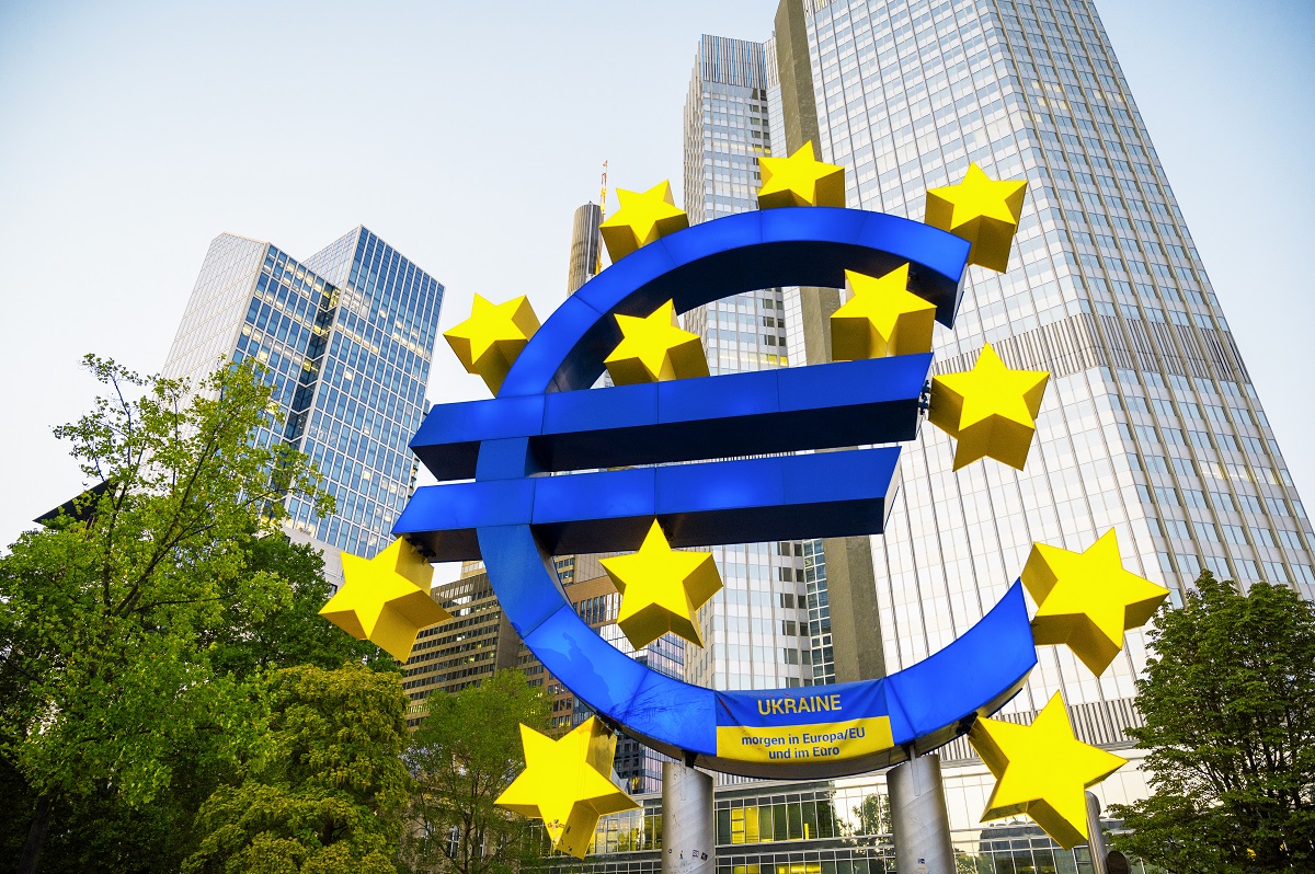 Страны Европейского Союза согласовали условия распределения €6,6 млрд в рамках Европейского фонда мира (European Peace Facility), связанного с военной поддержкой Украины.