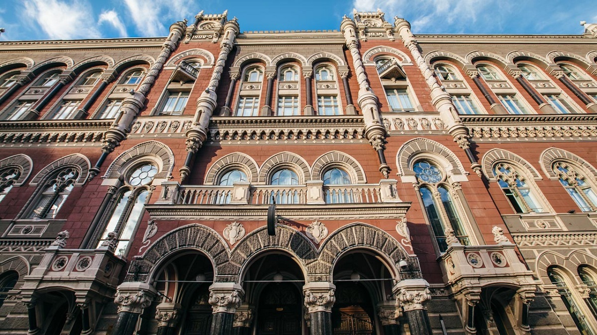 В январе-сентябре 2026 года правительство Украины привлекло от продажи и обмена облигаций внутреннего государственного займа (ОВГЗ) почти 374 млрд грн в эквиваленте.