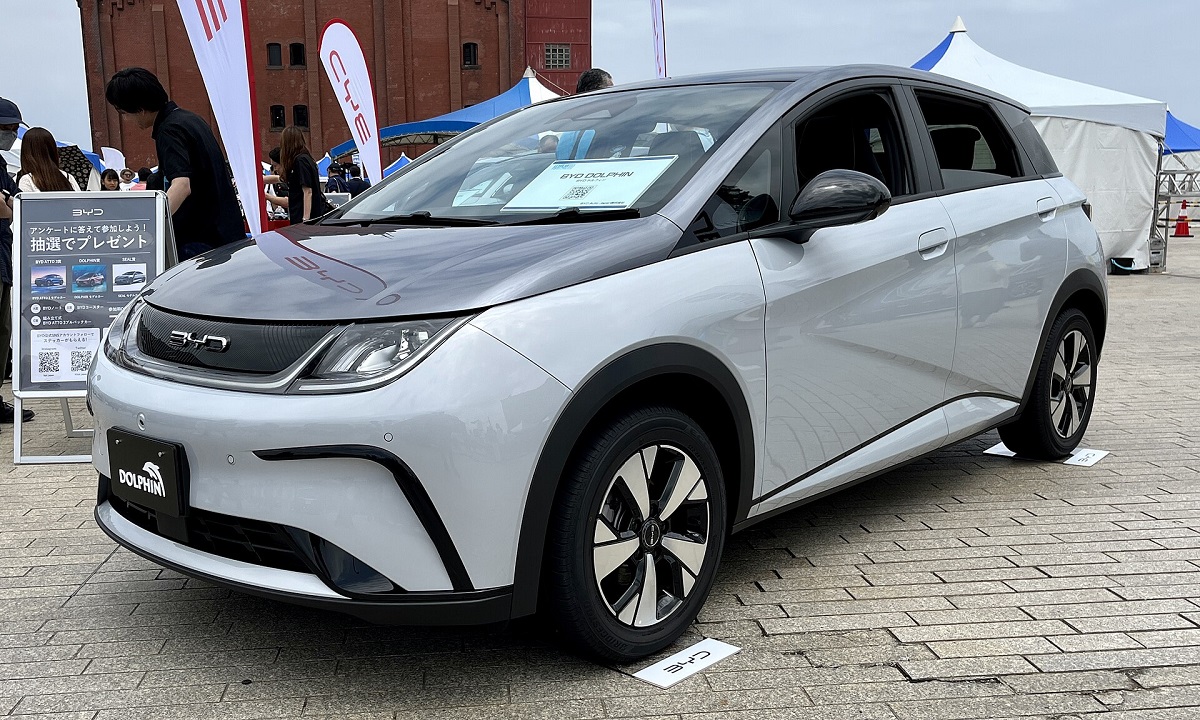 Як повідомляє Investing.com, китайський автовиробник BYD планує до 2030 року збільшити кількість працівників у Європі до понад 40 тисяч, розширюючи виробництво та переходячи від експорту готових автомобілів до локального випуску.