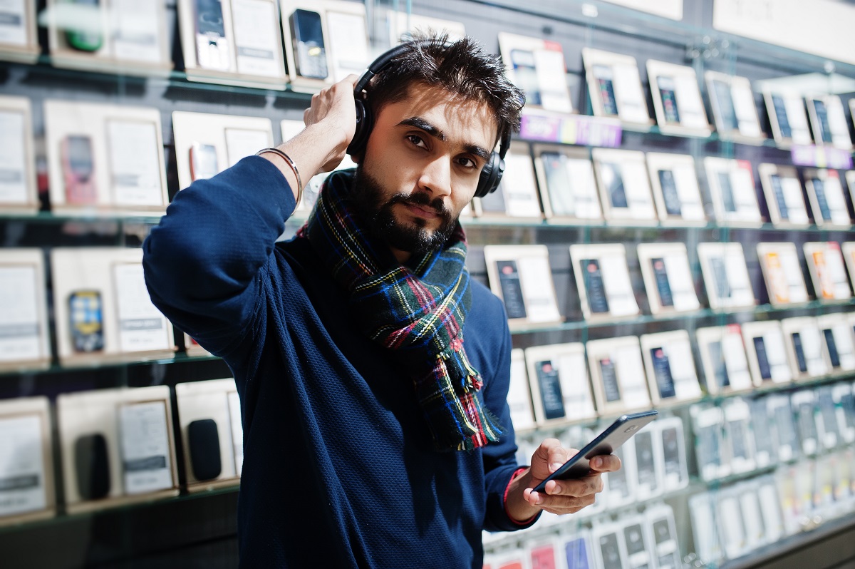 Світові поставки смартфонів скоротилися на 22% у кварталі, що завершився у вересні.
