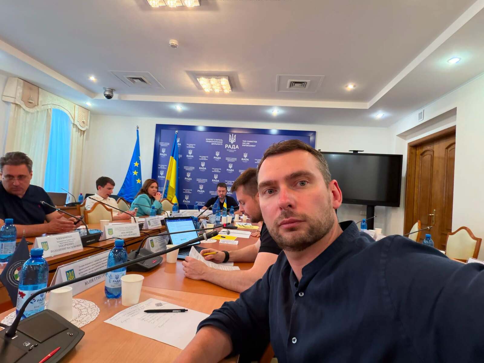 В Верховной Раде собирают подписи под проектом постановления об отмене решения Кабмина от 13 октября об изменениях в правилах бронирования военнообязанных работников.