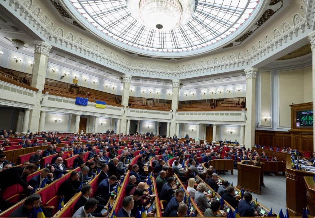 63 народні депутати зареєстрували у Раді постанову, яка вимагає скасувати рішення уряду про бронювання від 13 жовтня.