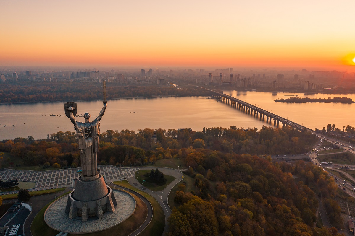 Уряд розподілив майже 2 млрд грн із державного бюджету на реалізацію планів стійкості регіонів і міст, однак Київ у цьому розподілі не отримав коштів.