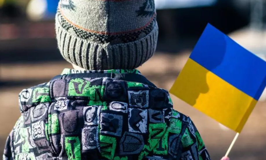 Министерство иностранных дел Украины ввело сертификат для детей украинской общины за границей, которые сохраняют связь с украинским языком, культурой и историей.