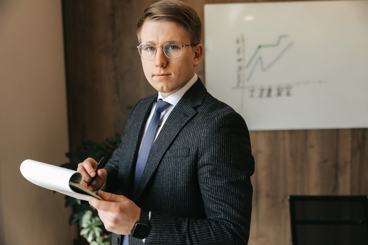 Председатели и члены правлений украинских государственных банков теперь обязаны подавать электронные декларации в Национальное агентство по предотвращению коррупции (НАПК).