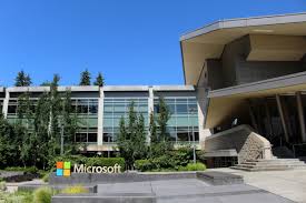 Microsoft має намір запропонувати приблизно 60 тисяч співробітників добровільне звільнення з виплатою компенсації.