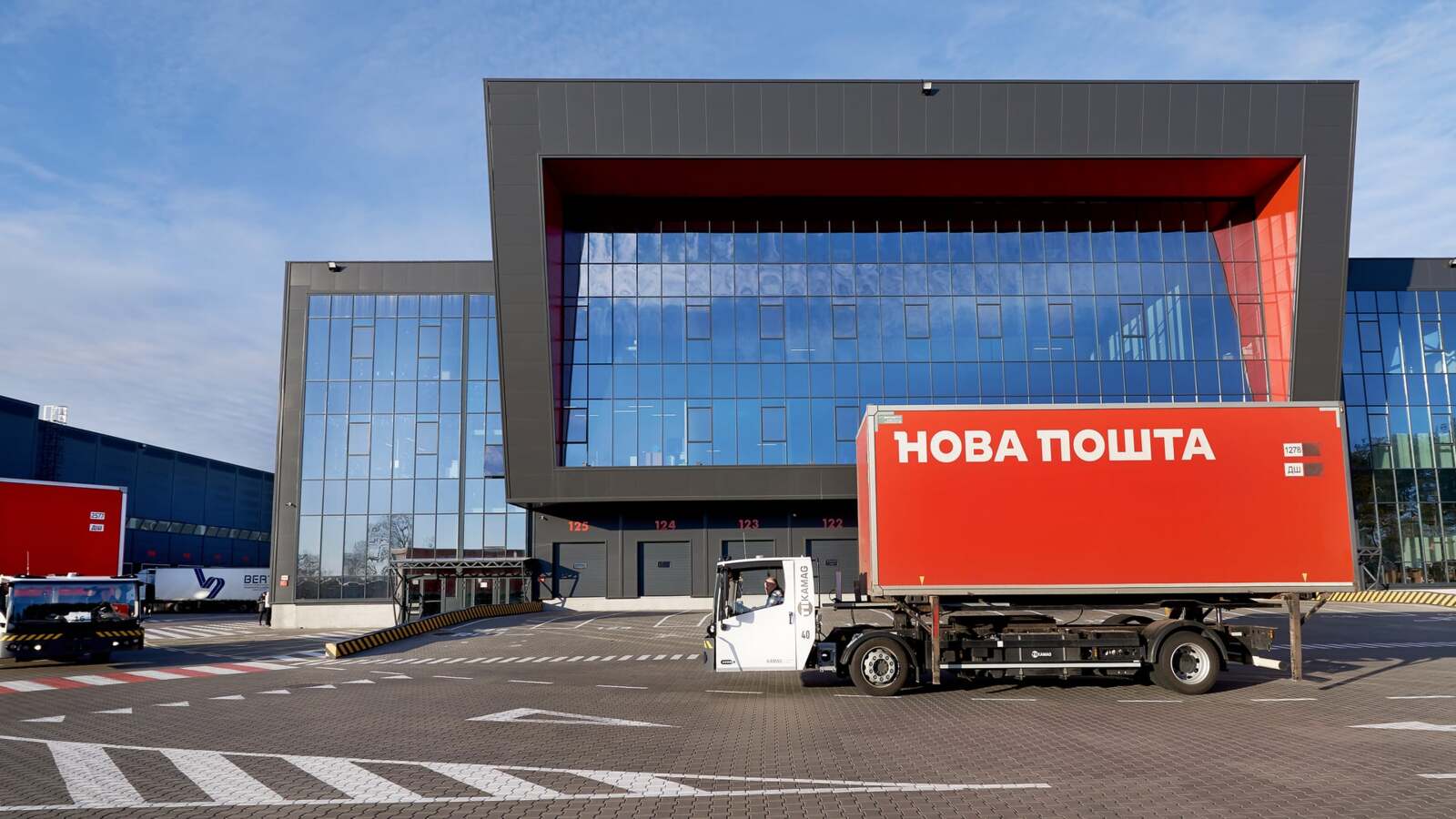 «Новая почта» реализовала проект частной противовоздушной обороны (ПВО) и на счету сбития российских ударных беспилотников, сообщил совладелец группы компаний Nova Вячеслав Климов, передает «Интерфакс Украина».► Читайте страницу «Минфина» в фейсбуке: главные финансовые новостиСвое ПВО«Мы одна из немногих компаний, реализовавшая этот проект.