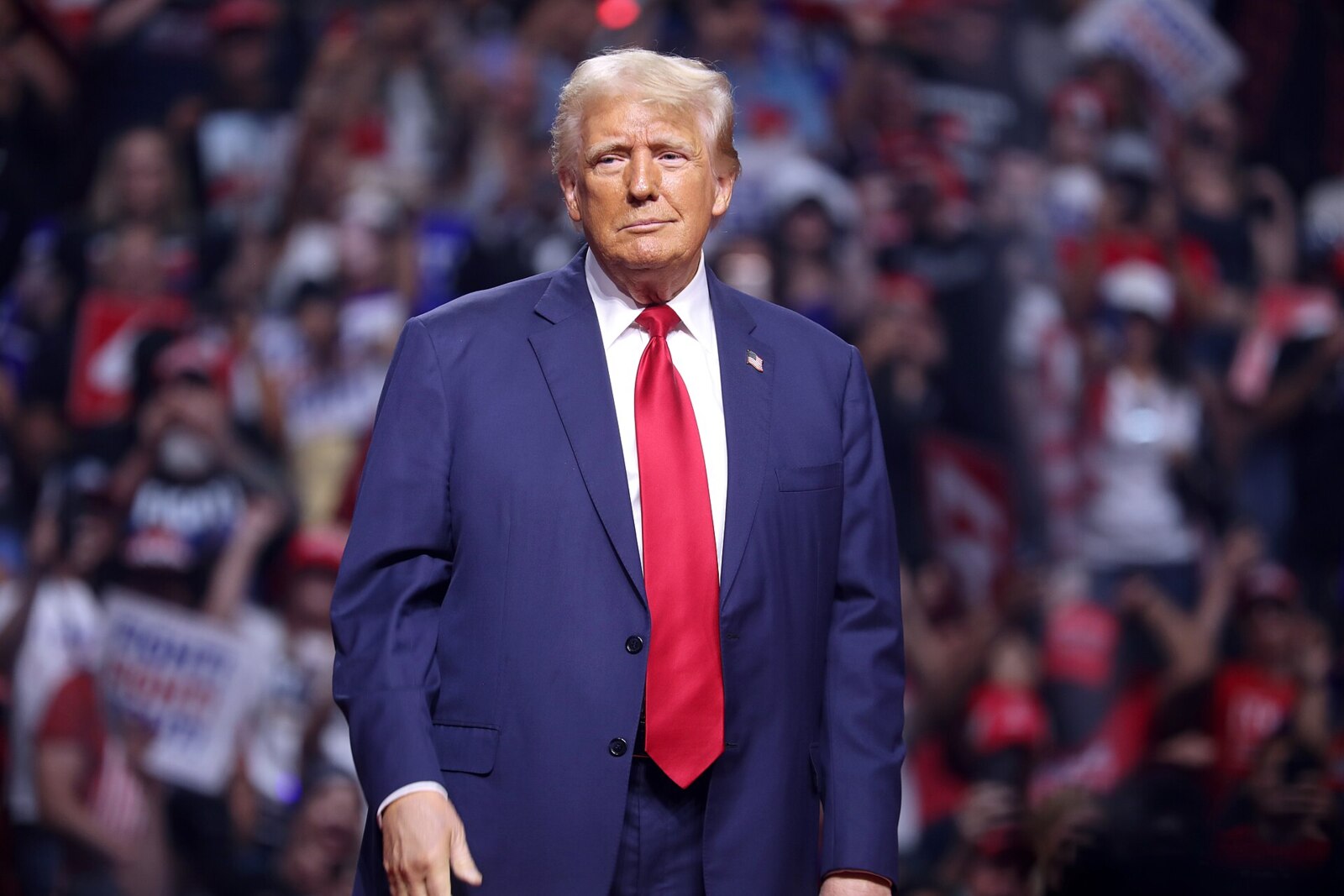 Соцмережа Truth Social, пов’язана з президентом США Дональдом Трампом, продає фінансовим компаніям швидший доступ до його дописів, які здатні впливати на фондові, валютні та сировинні ринки.