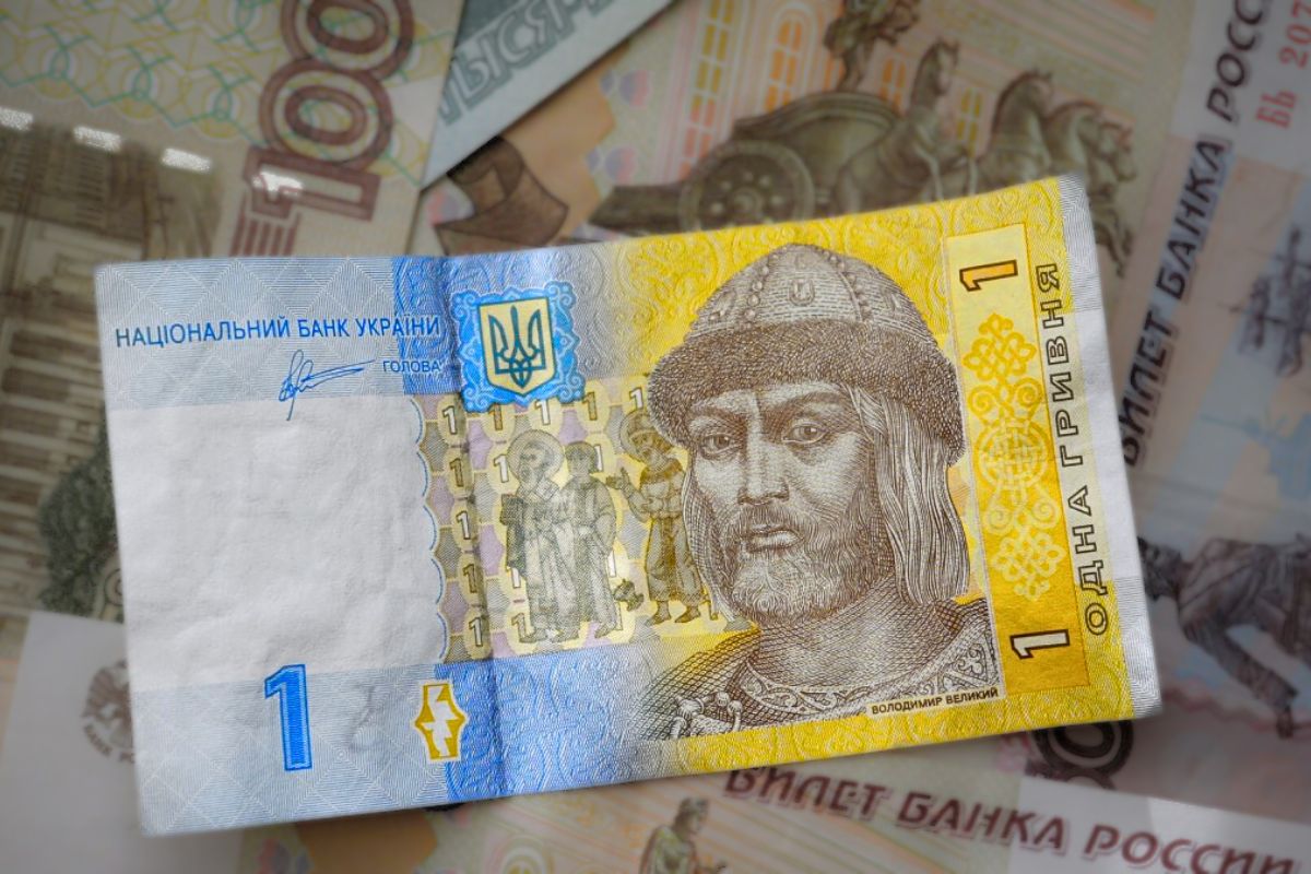 У украинцев на счетах сохранилось 141 млн грн в рублях: как их можно обменять