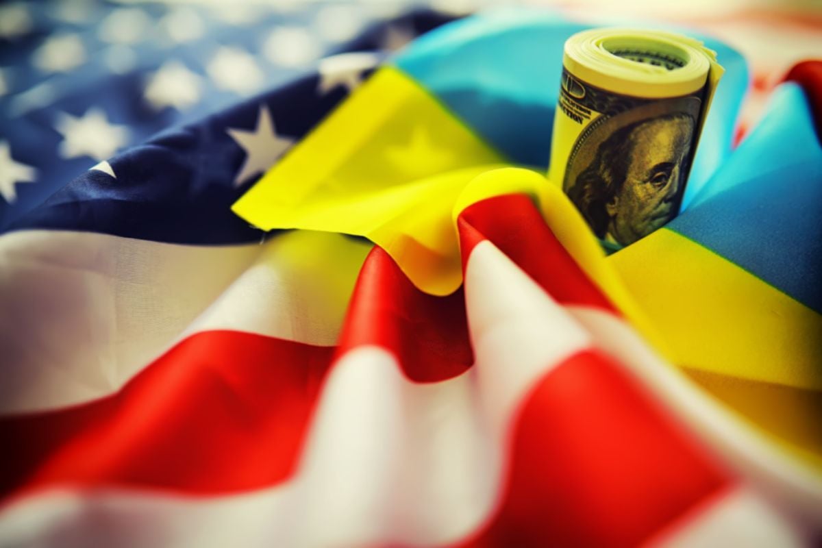 Прогноз курса доллара и евро: надо ли делать ставку на резкое проседание курса 