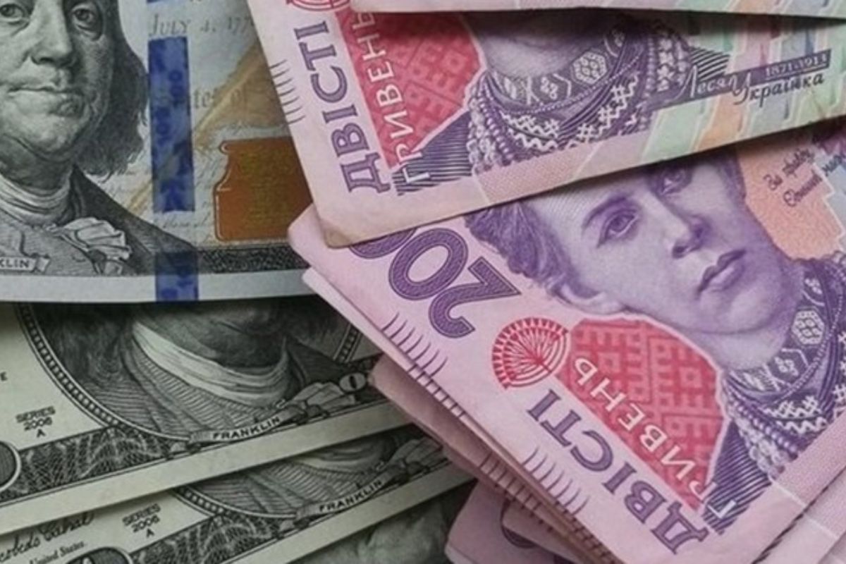 Декларации руководителей НБУ: какую валюту выбирают, доверяют ли банкам и крипте