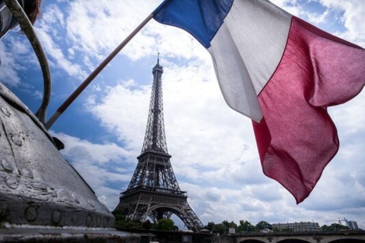 Во Франции побеждают левые: как реагирует фондовый рынок и чего ждать Украине