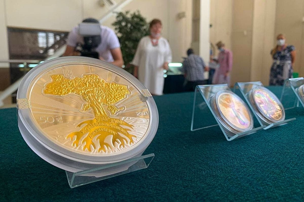 Золотые памятные монеты Украины: 5 надежных вариантов для разных инвестстратегий