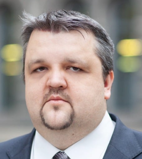 Торговая война между США и ЕС: почему Трампу сейчас не выгодно сдавать Украину