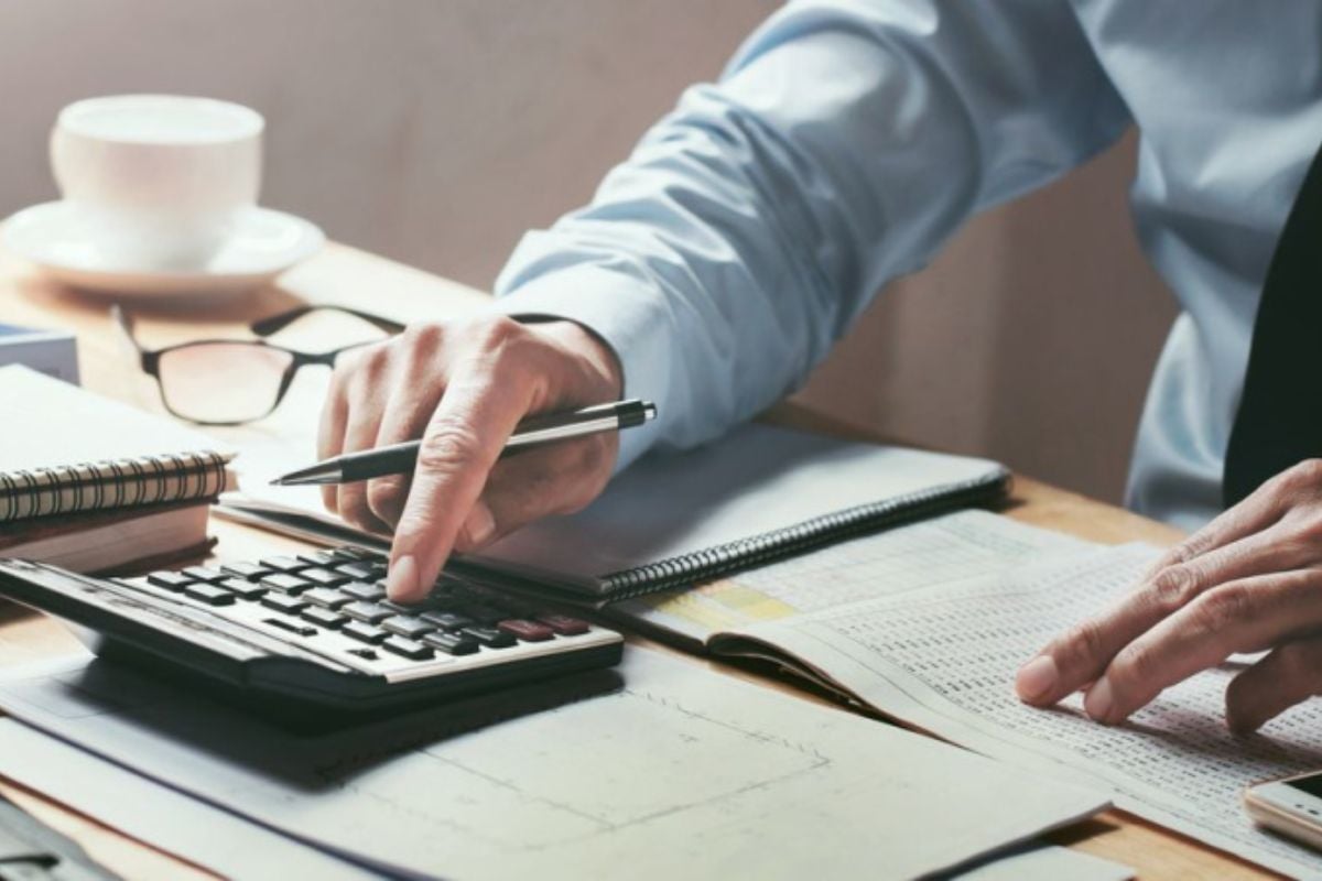 Каким должен стать курс доллара, чтобы покупка гривневых ОВГЗ утратила смысл