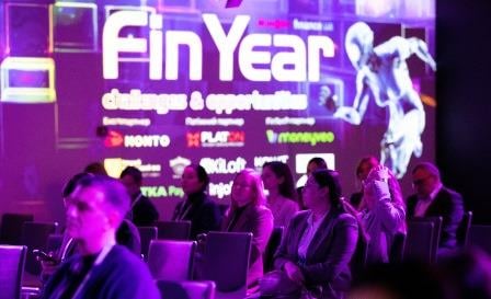 «Онлайн побеждает»: СЕО Universal Bank о цифровой трансформации