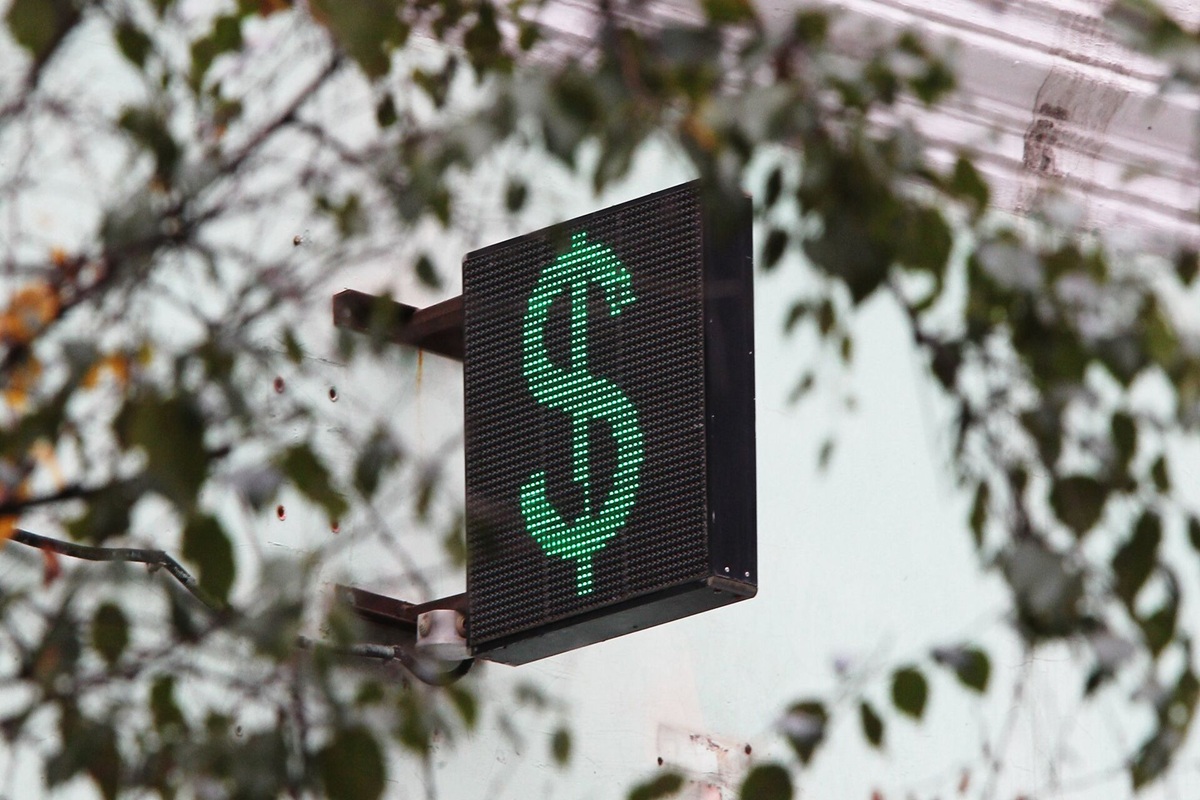 Доллар стремится к 45 грн/$: стоит ли выходить из гривневого депозита?